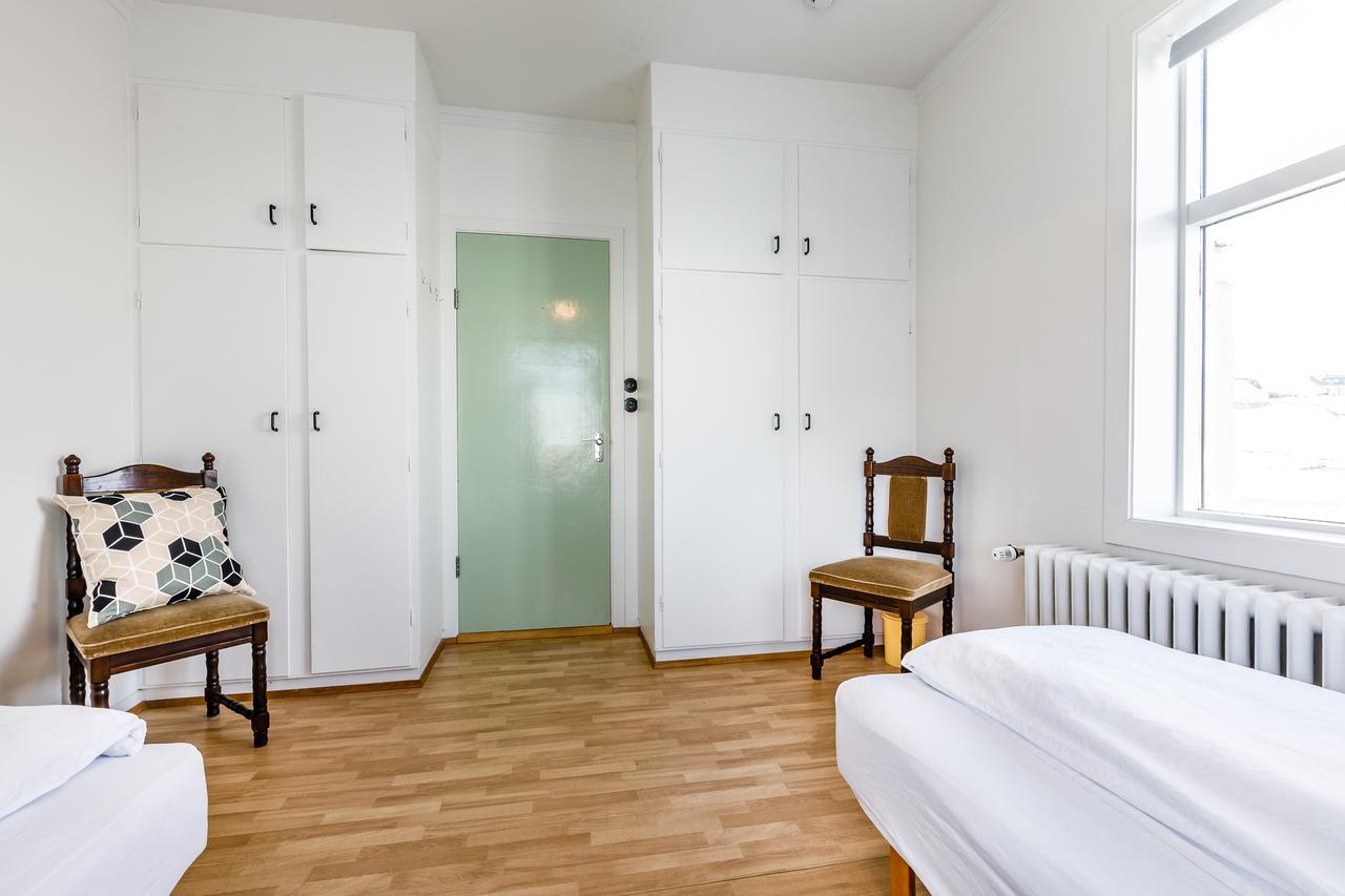 Riverside Hostel เบลินดือออส ภายนอก รูปภาพ
