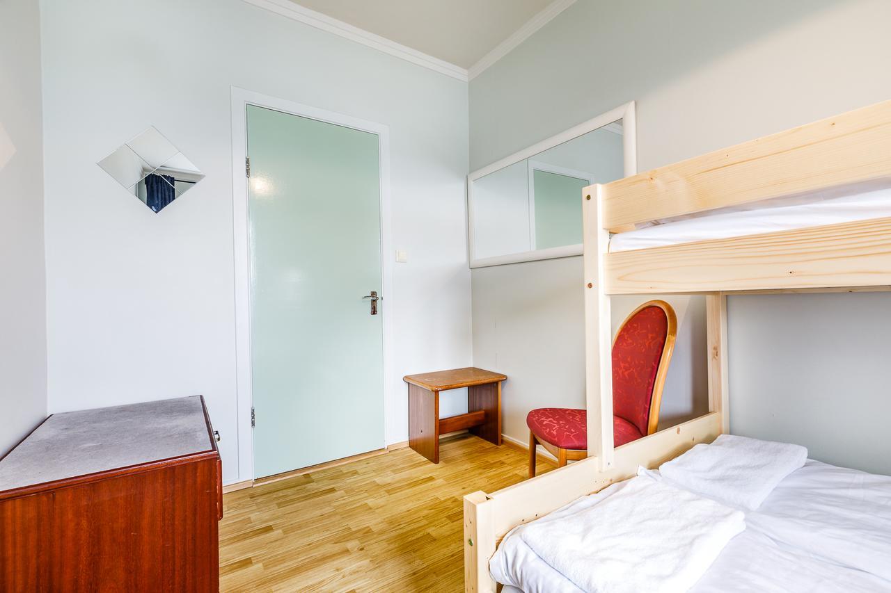 Riverside Hostel เบลินดือออส ภายนอก รูปภาพ