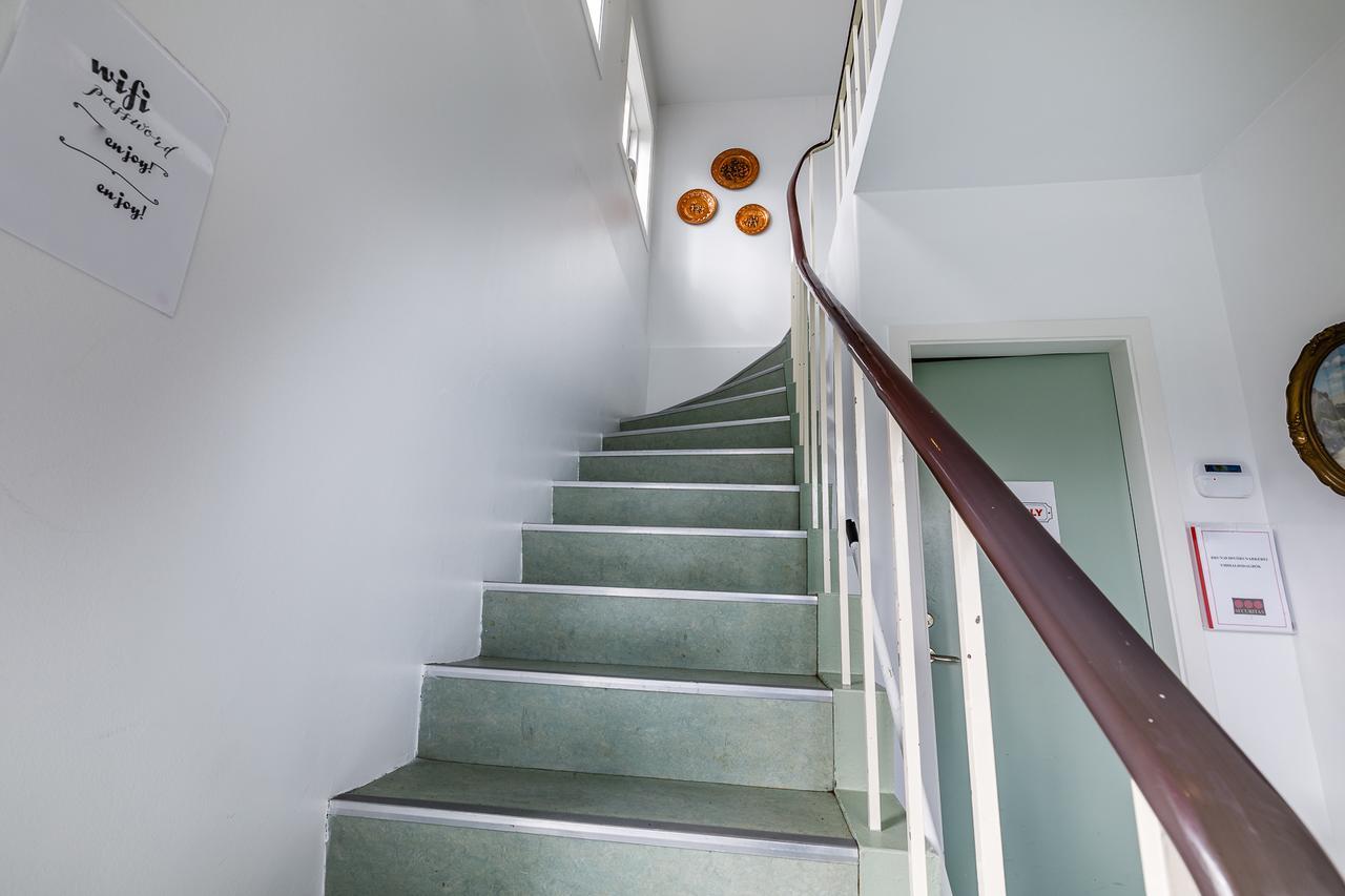 Riverside Hostel เบลินดือออส ภายนอก รูปภาพ